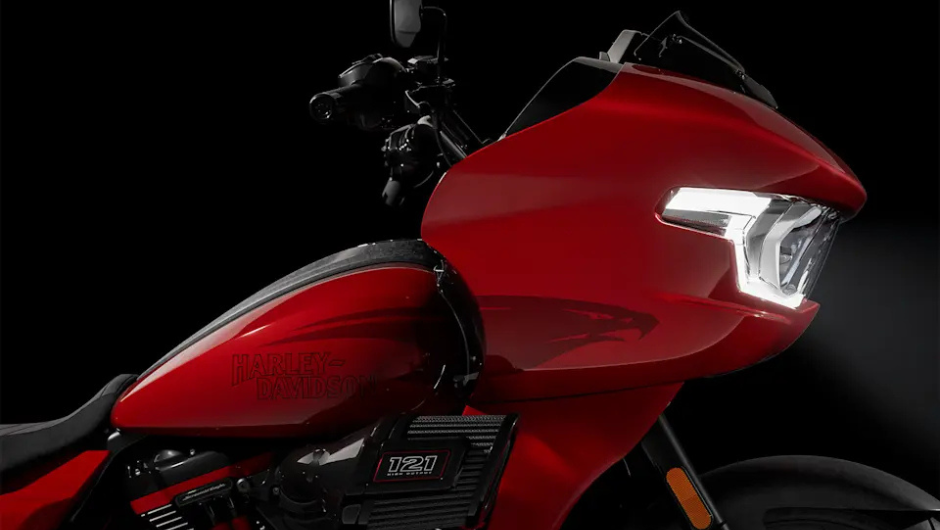 CVO™ Road Glide™ ST 2025